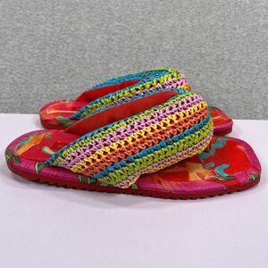 FARM RIO Flip Flops Womens Size 8 Toucans Crochet Puffy Colorful Rainbow Sandals